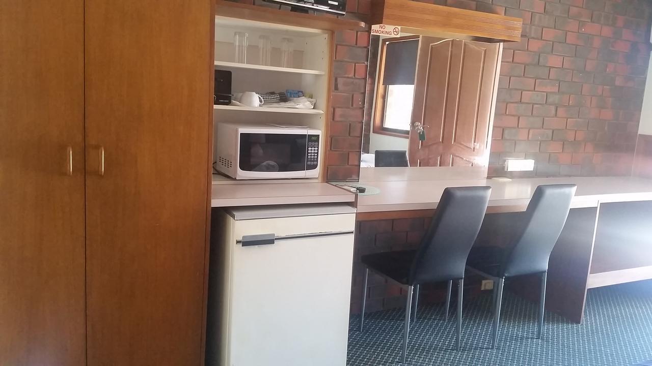 Wentworth Club Motel Екстер'єр фото